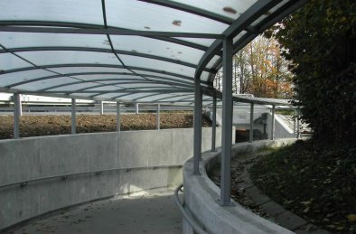 PODCHOD POD RYCHLOSTN� KOMUNIKAC� V BA�CE