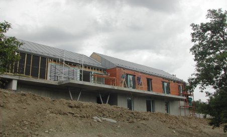 RODINN�  D�M V �ELADN�